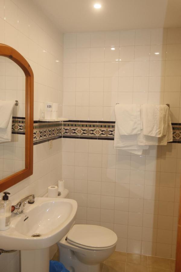 Hostal Moncada Gaucín Esterno foto